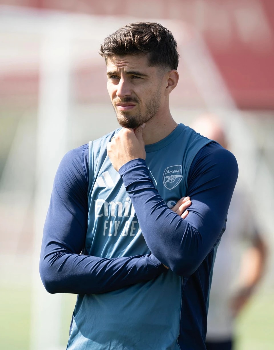 将缺席周一, 之旅, 痛的困扰